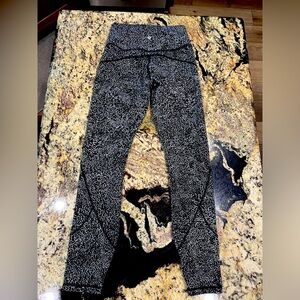 Lululemon legging size 4.
